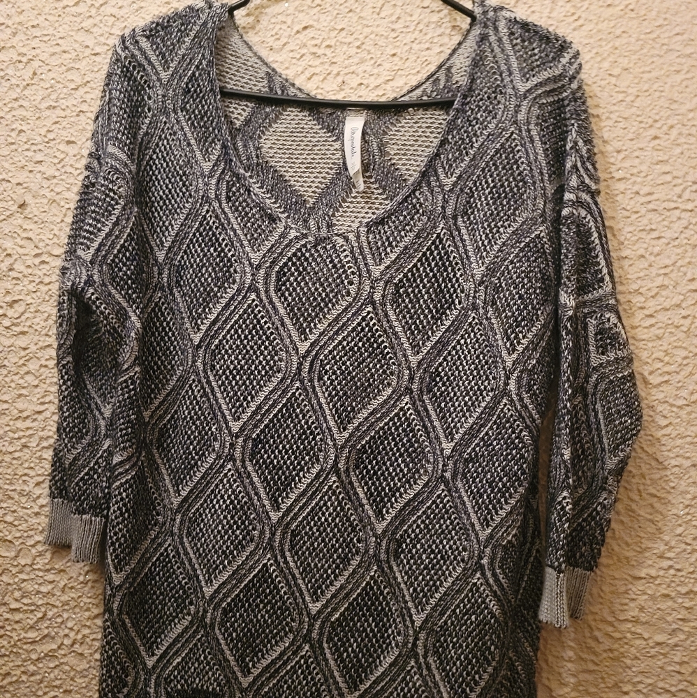 Light and dark gray woven sweater